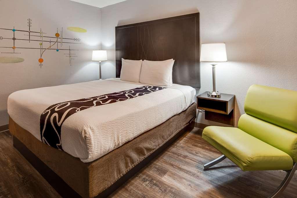 Riverfront And Conference Center, Ascend Collection Hotel 3*