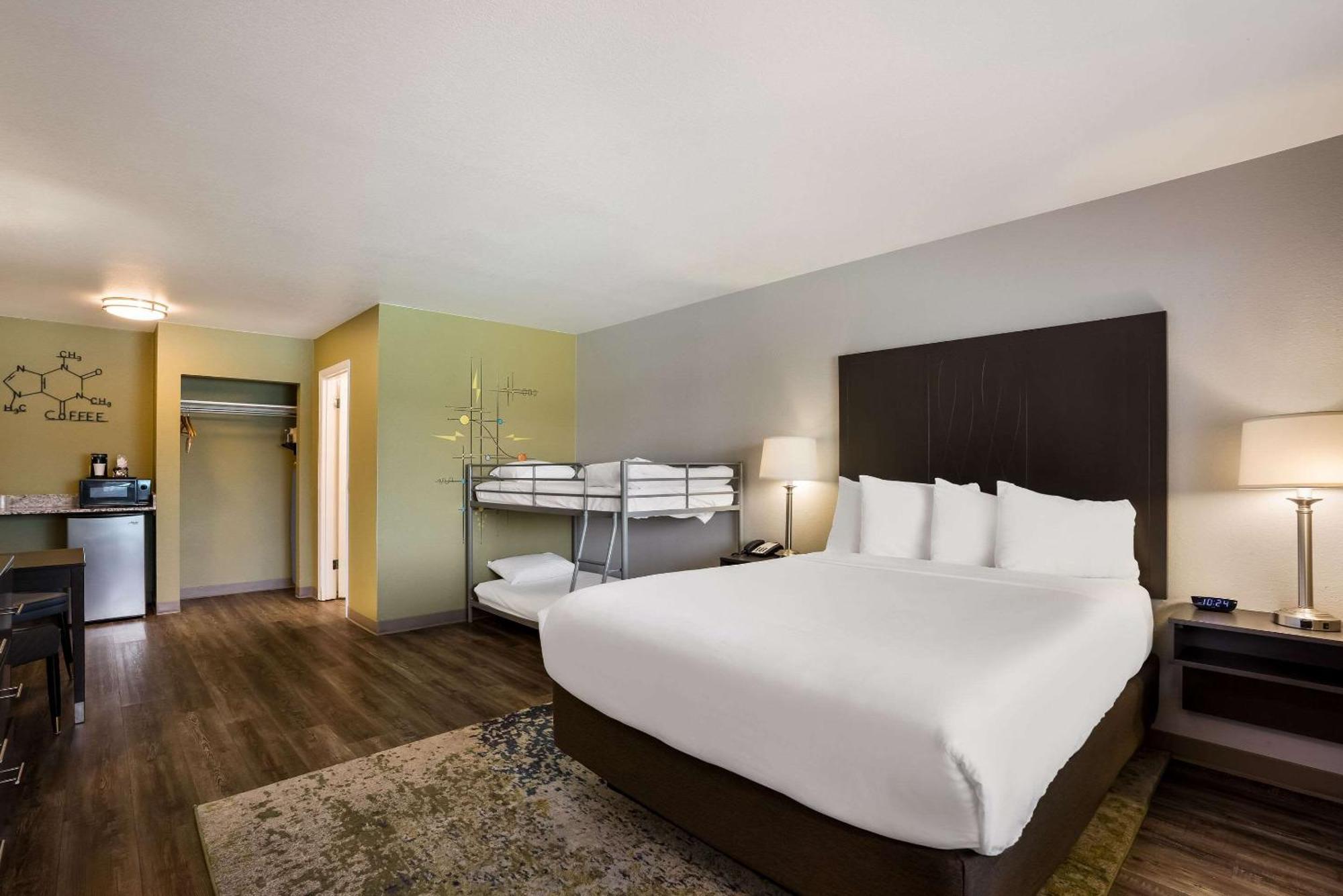 Hotel Riverfront And Conference Center, Ascend Collection 3*