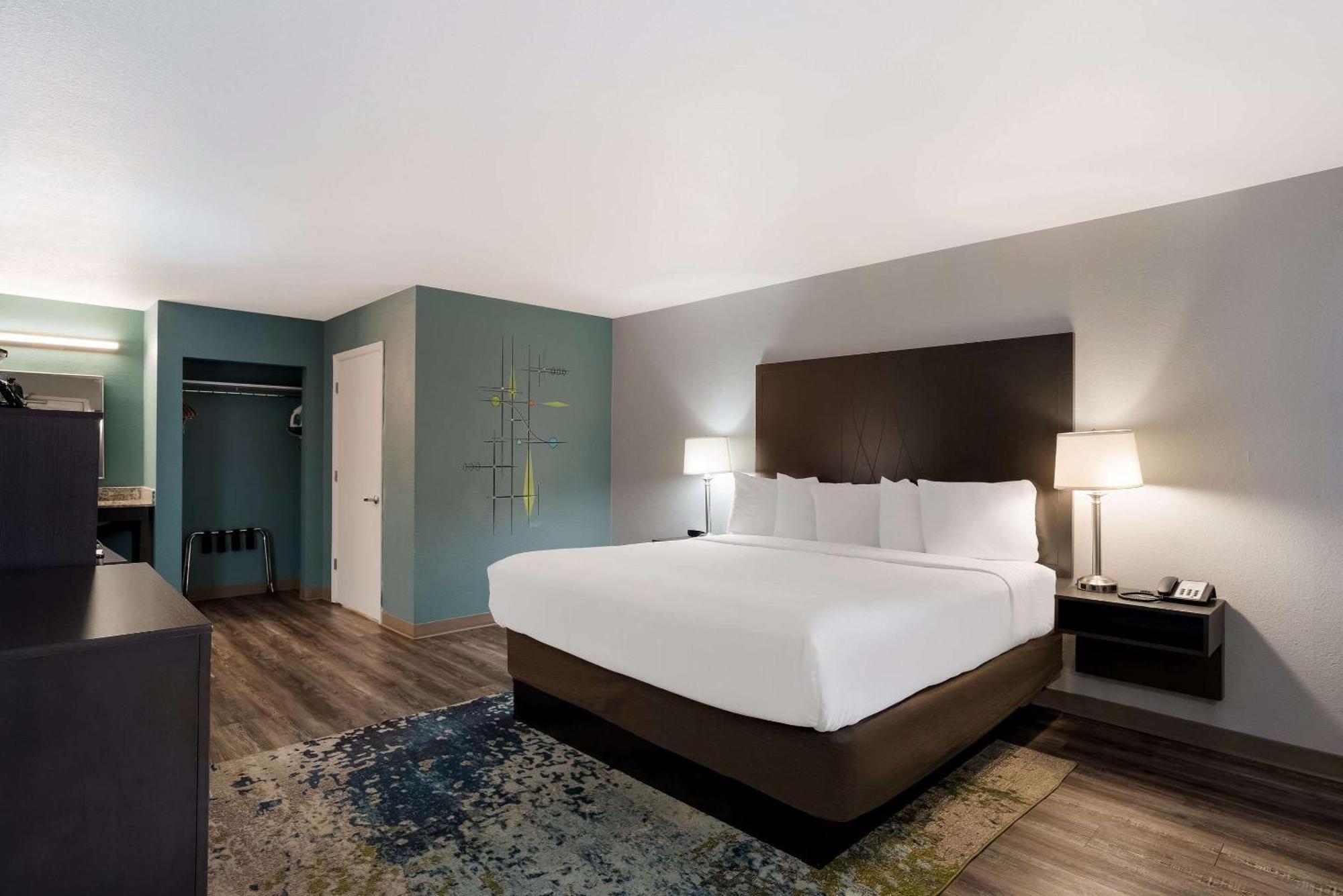 Riverfront And Conference Center, Ascend Collection Hotel