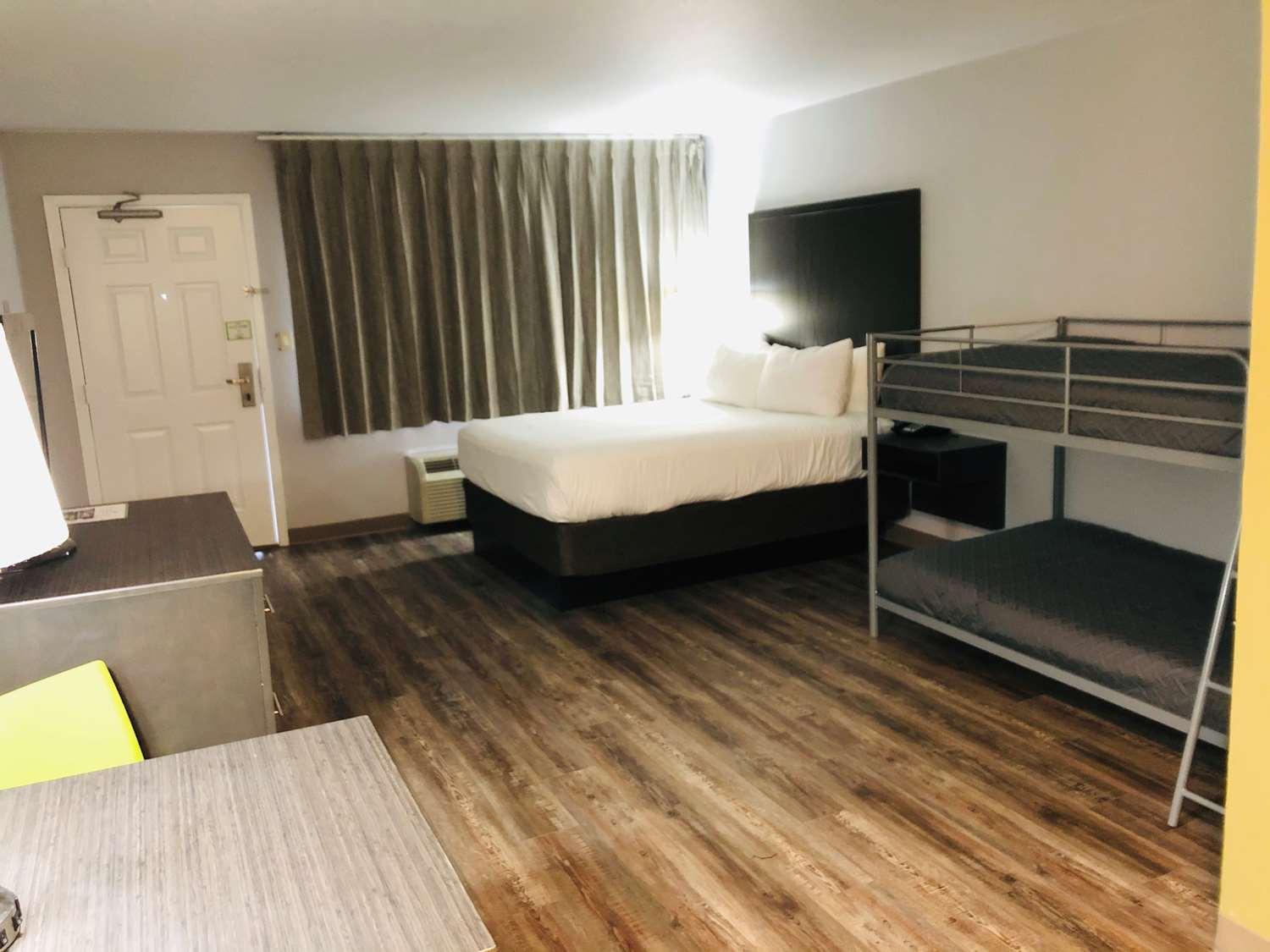 Riverfront And Conference Center, Ascend Collection 3*