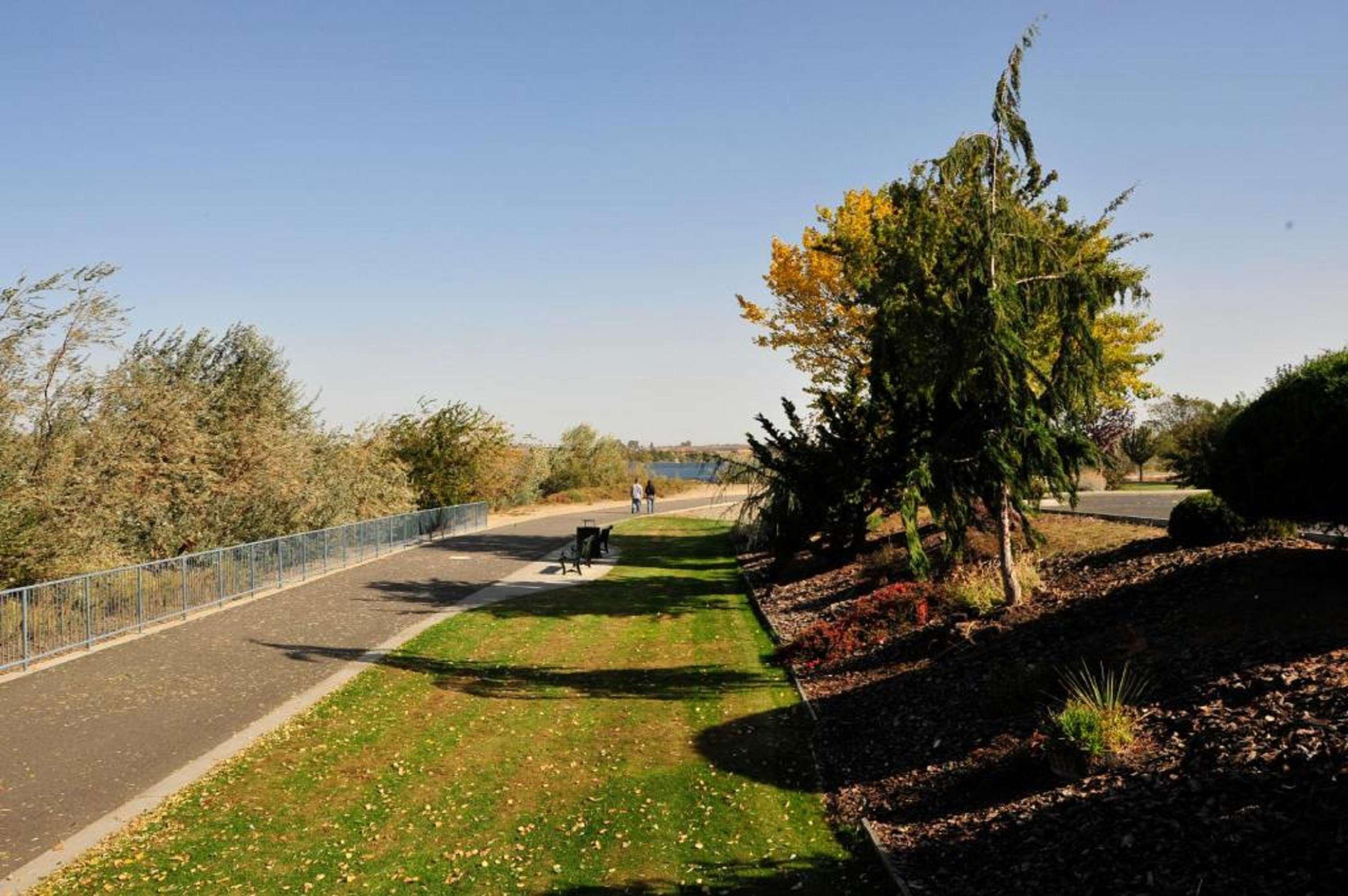 Hotel Riverfront And Conference Center, Ascend Collection 3*