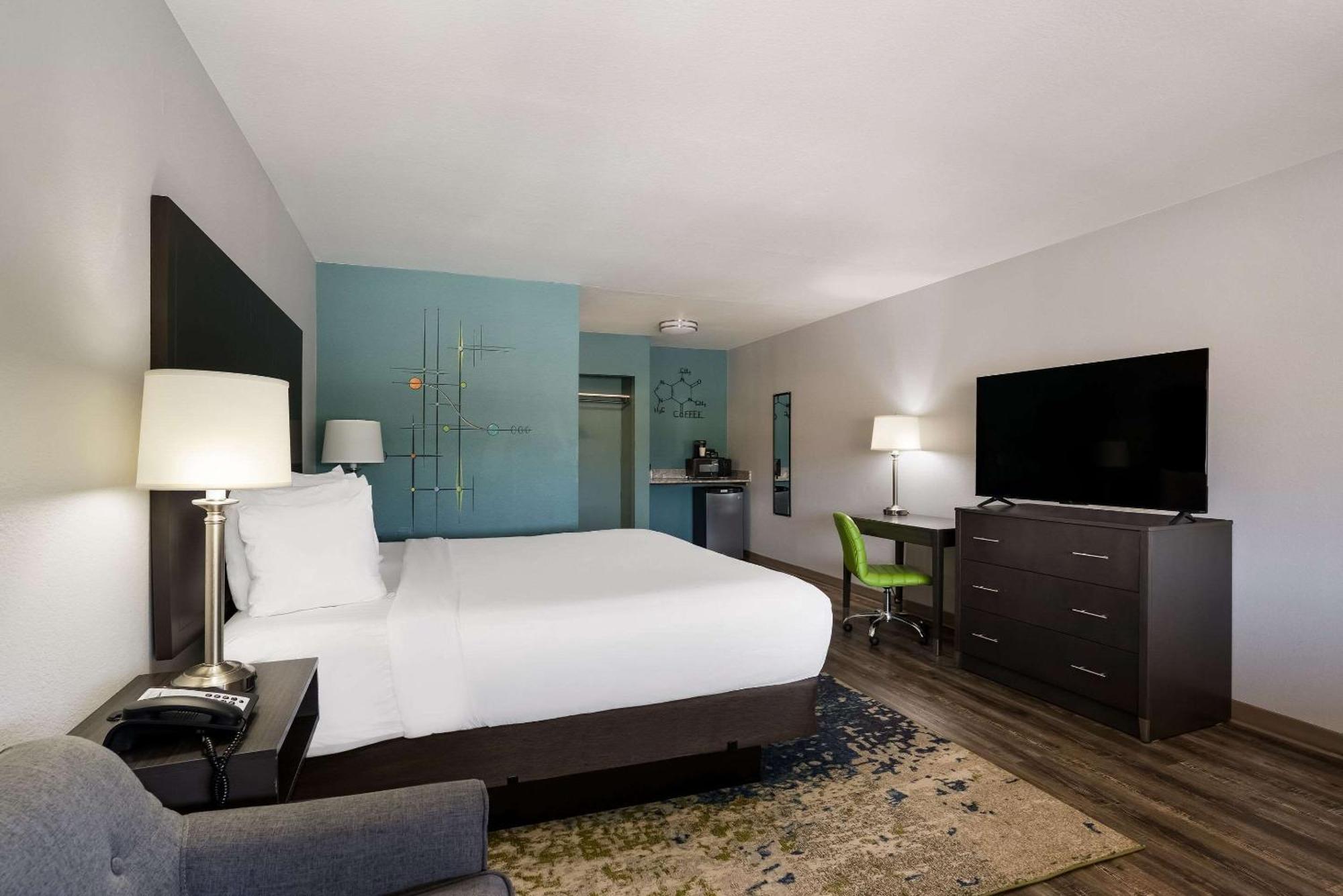 Hotel Riverfront And Conference Center, Ascend Collection 3*