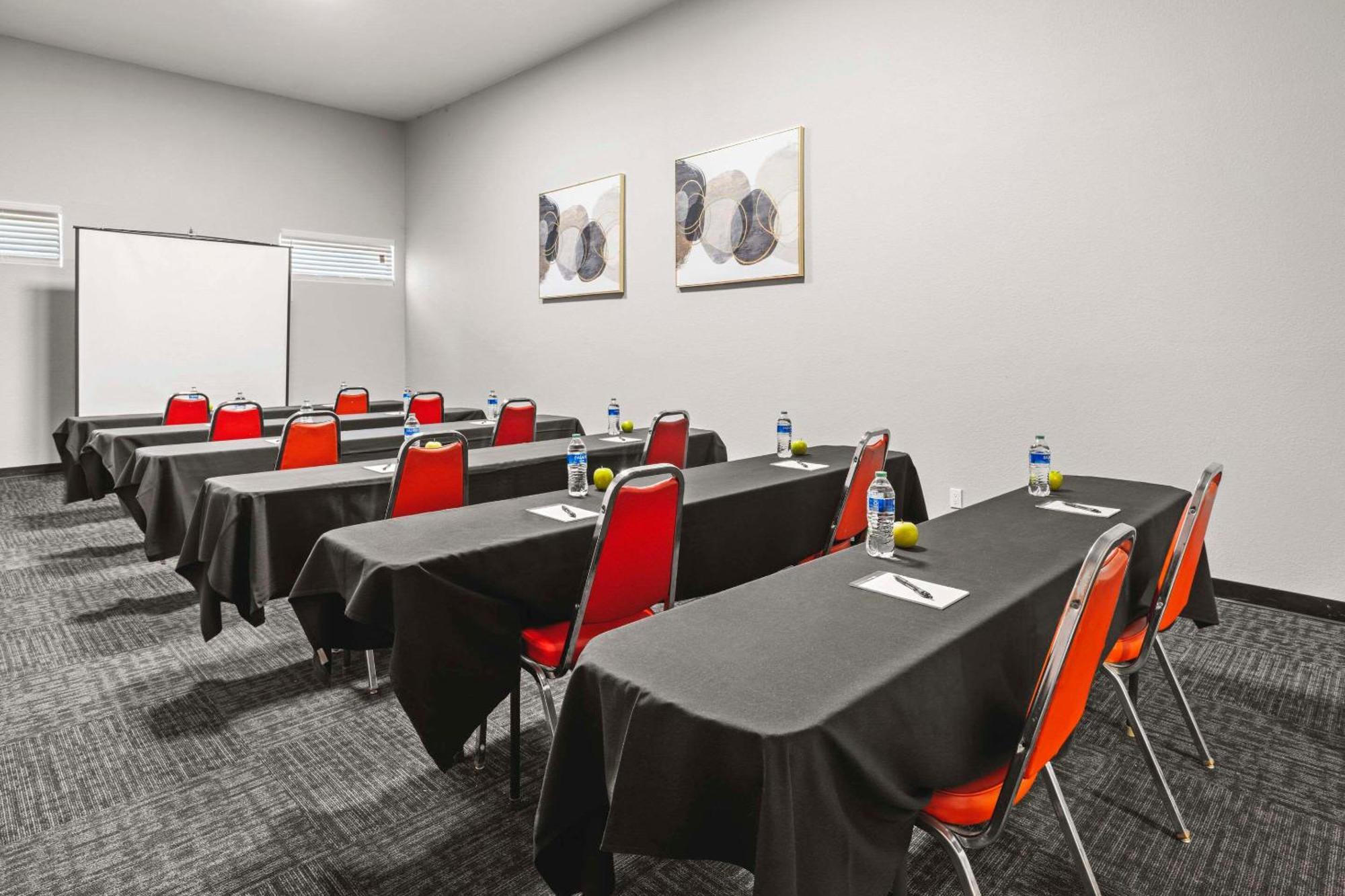 Riverfront And Conference Center, Ascend Collection Hotel